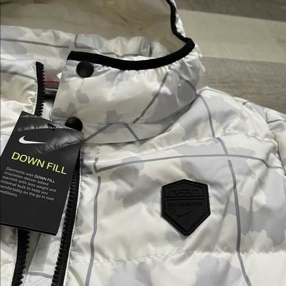 NWT Nike Lebron James Down Fill Camo Puffer Jacket - Picture 5 of 8